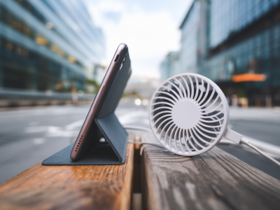 Save your phone from overheating: test small usb-c fans and heat-dissipating cases for urban commuters